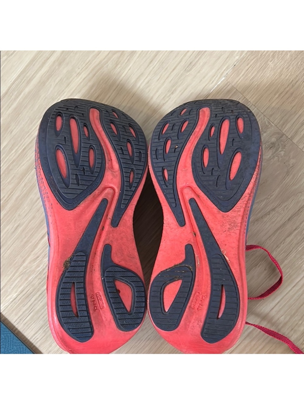 Brooks Women's Hyperion Elite Running Shoe LIKE NEW - Picture 3 of 3